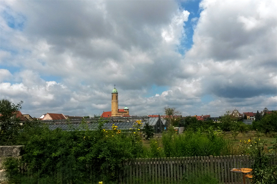 In der Gärtnerstadt mit Blick auf die Otto-Kirchen